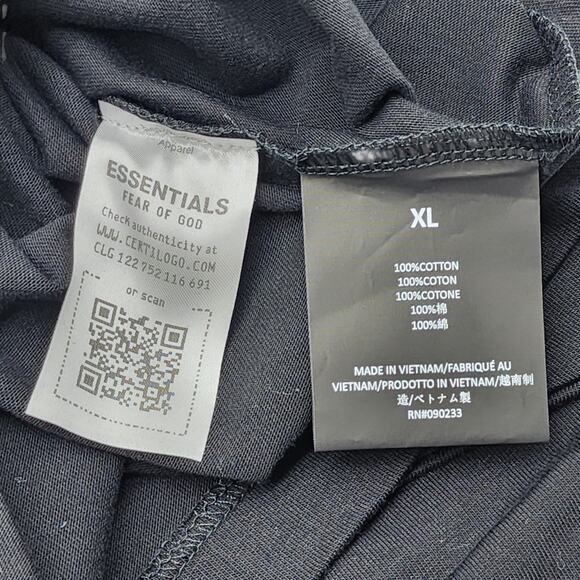 Fear of God Essentials Oversized Crewneck T-Shirt in Black - NWT - Picture 10 of 11
